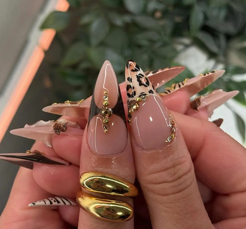 Nailuvia-FR036 French "Safari Butterfly" Press-On Nails