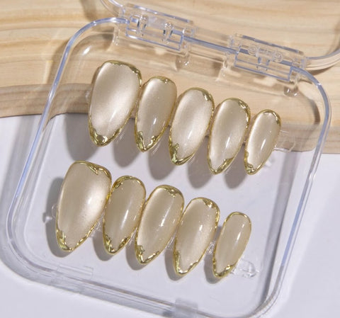 Nailuvia-CA007 Cat Eye "Champagne Glow" Press-On Nails