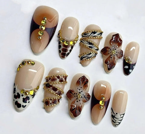 Nailuvia-AL036 Almond "Safari Bloom" Press-On Nails