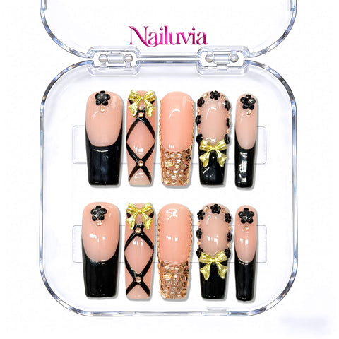 Nailuvia-DX138 Midium-Square "Gilded Noir" Press-On Nails