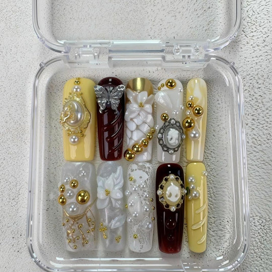 Nailuvia-D124 Midium-Square "Vintage Garden" Press-On Nails