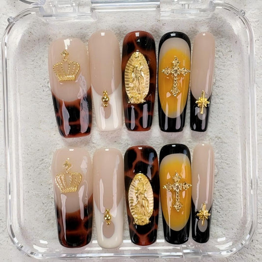 Nailuvia-DX131 Midium-Square "Sacred Opulence" Press-On Nails