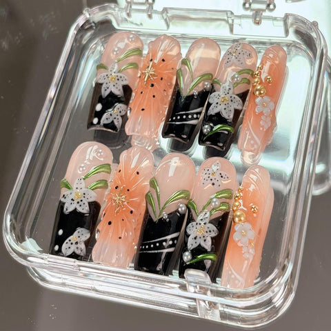 Nailuvia-DX135 Midium-Square "Blossom Noir" Press-On Nails