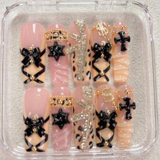 Nailuvia-D123 Midium-Square "Gothic Lolita" Press-On Nails