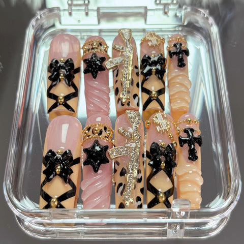 Nailuvia-D123 Midium-Square "Gothic Lolita" Press-On Nails