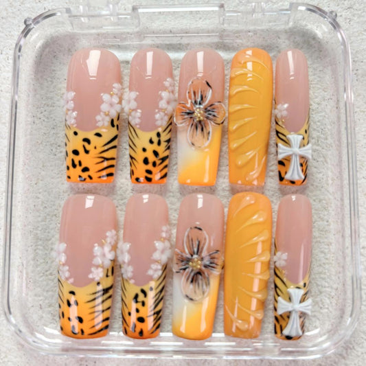 Nailuvia-D125 Midium-Square "Safari Blossom" Press-On Nails