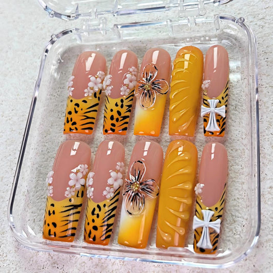 Nailuvia-D125 Midium-Square "Safari Blossom" Press-On Nails