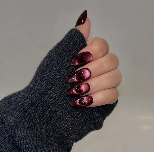 Nailuvia-CA009 Cat Eye "Vampire’s Kiss" Press-On Nails