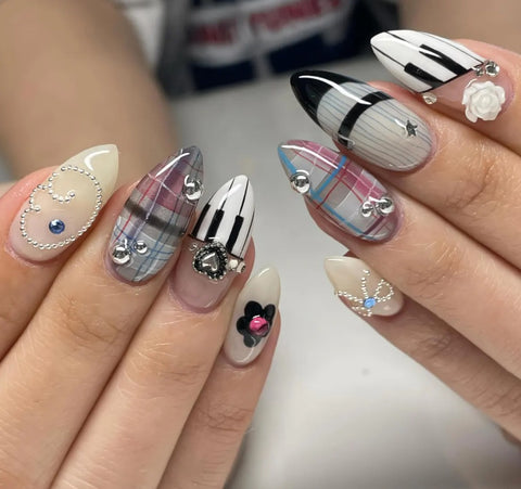 Nailuvia-AL025 Almond "Plaid &amp; Punk" Press-On Nails