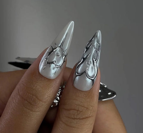 Nailuvia-ST009 Stiletto "Liquid Chrome" Press-On Nails