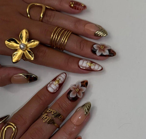 Nailuvia-AL014 Almond "Tortoiseshell Blossom" Press-On Nails