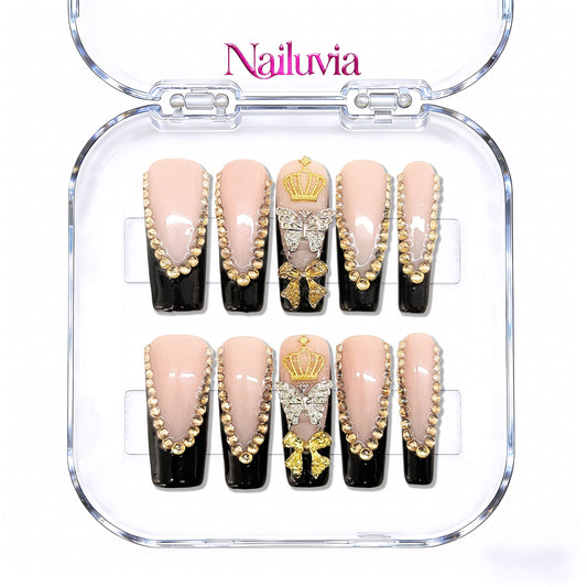 Nailuvia-D066 Midium-Square "Regal Noir &amp; Gold" Press-On Nails