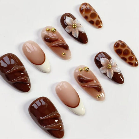 Nailuvia-AL008 Almond "Café Safari" Press-On Nails